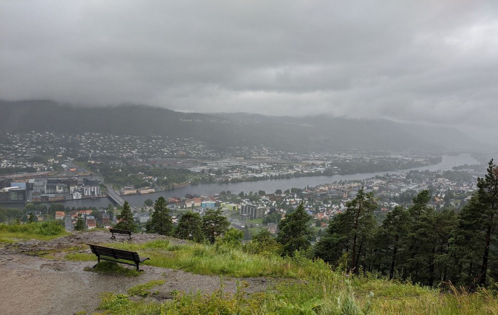 img_20240710_1727431755303406961692352