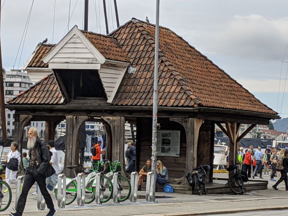 img_20240712_2003518059074278577775999